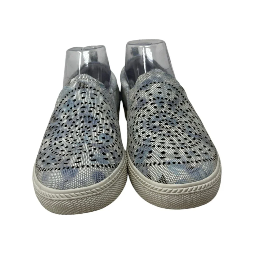 Earth Origins Sneaker Womens Size 8  Slip On Zeni Zelle Perforated Blue